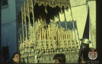 El palio de Nuestra Señora en Alcázares en 1963