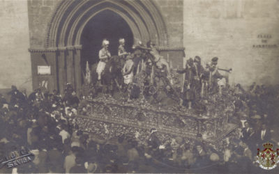 El paso de misterio saliendo de San Román (1930)