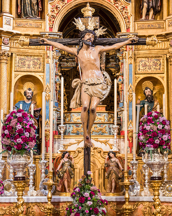 cristo en el altar