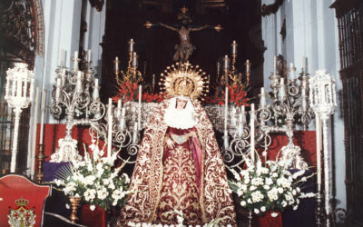 Besamanos a Nuestra Señora de las Lágrimas en el año 1989