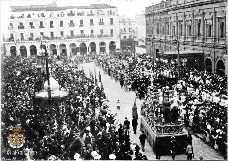 El paso de misterio por la plaza de San Francisco en 1906