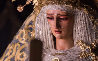 Santa Misa de Dolores ante el palio de Nuestra Señora de las Lágrimas