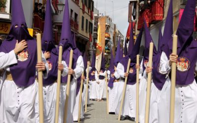 Venta de túnicas de nazarenos y monaguillos nuevas